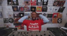 jungleguy-human-traffic.gif jungleguy-human-traffic.gif